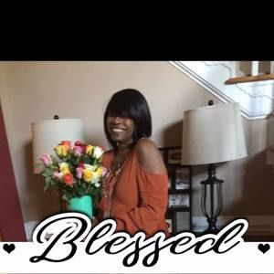 Meet your Posher, Debbie